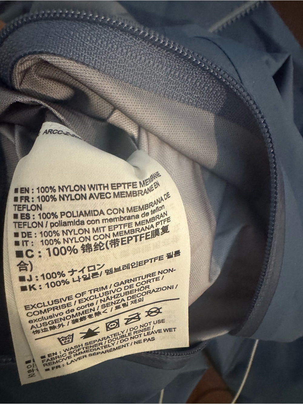 Arc'Teryx Beta Coat Size Large - Picture 5 of 16